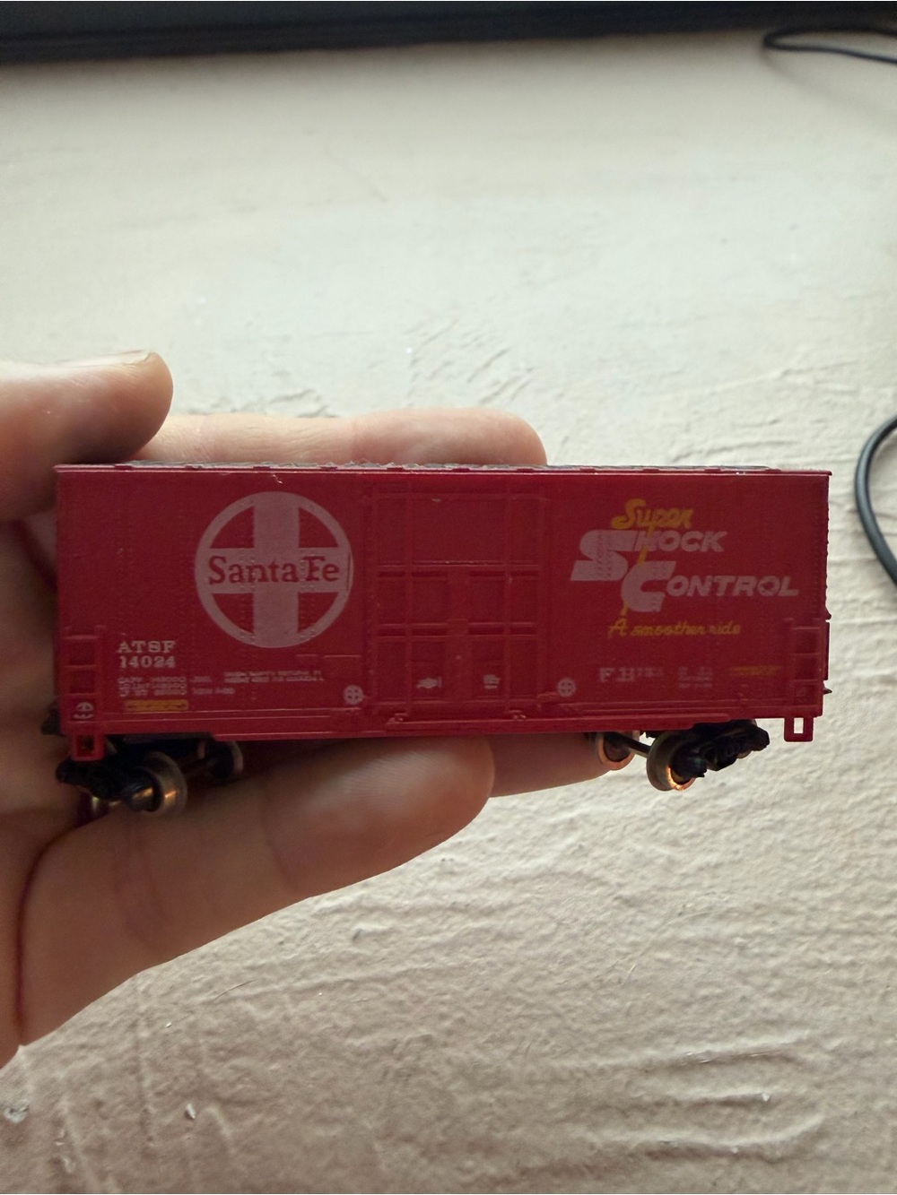 N SCALE MICRO-TRAINS MTL ATSF 14024 SANTA FE 50' PLUG DOOR BOX CAR